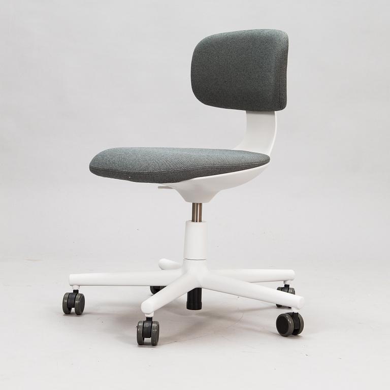 Konstantin Grcic, tuoli / konttorituoli, "Rookie", Vitra.