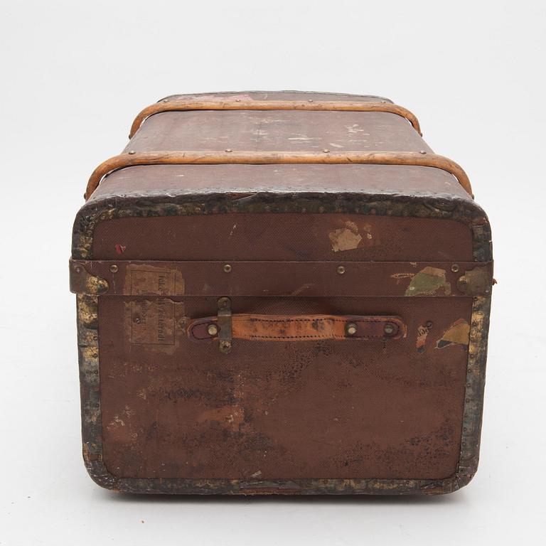 KOFFERT, 1900-talets början.