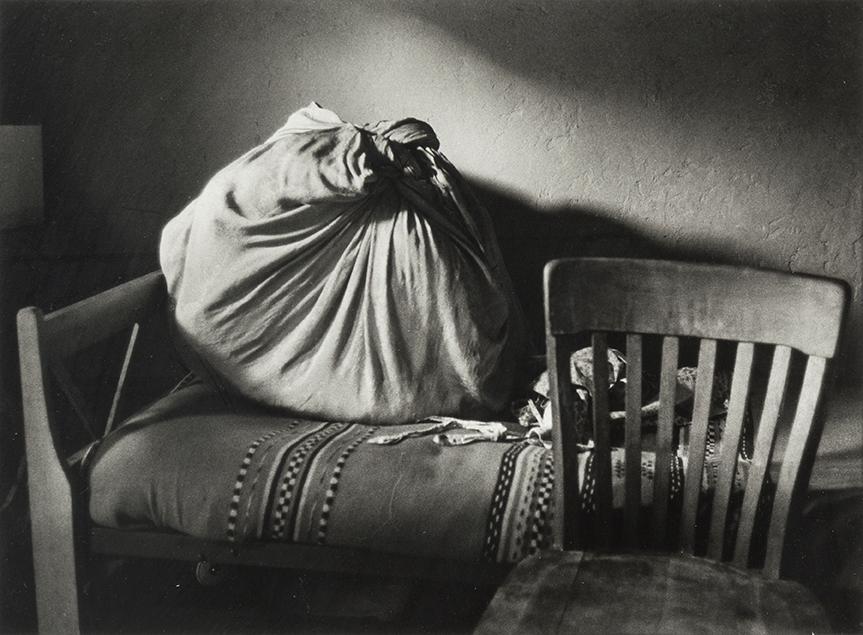 CHRISTER STRÖMHOLM, fotografi signerat Christer Strömholm och med fingeravtryck och daterad 1982 a tergo.