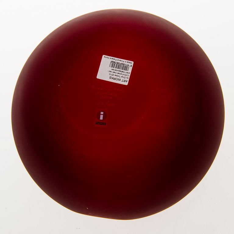 OIVA TOIKKA, a 'Luola' (Cave) glass sculpture signed Oiva Toikka Iittala 2010 24/50.