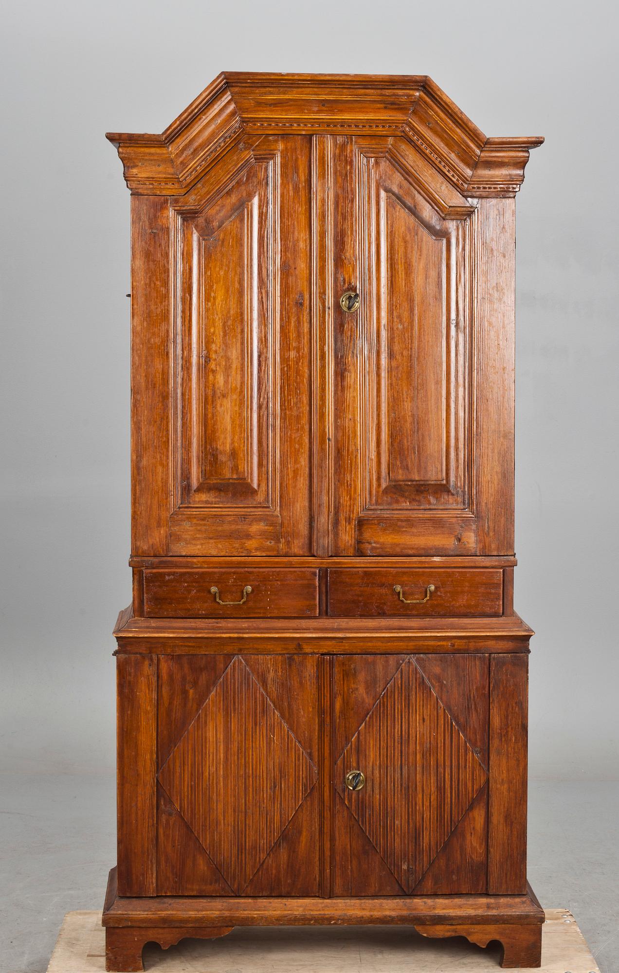 SKÅP, sengustaviansk, omkring 1800.