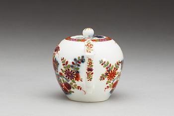 A Meissen 'Kakiemon' pot with cover, 18th century.