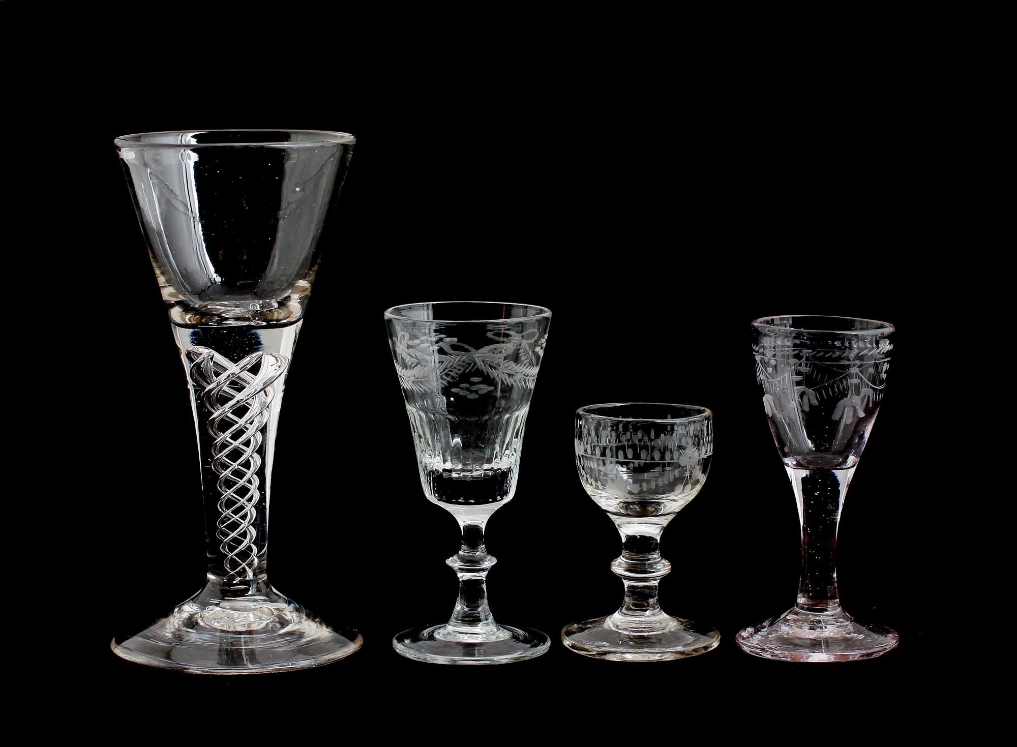 VINGLAS, 4 st, olika, 1800-tal.