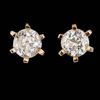 ÖRHÄNGEN, 1 par, 18 k guld, diamanter tot ca 0.86 ct. Total vikt ca 2,0 g.