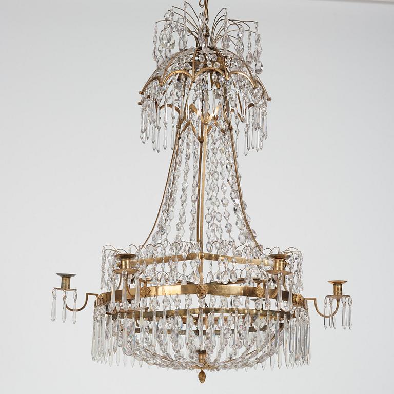 A late Gustavian early 19th Century seven-light chandelier.