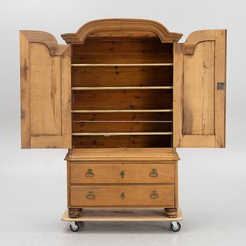 A Cabinet, Rococo, second half of the 18th century.