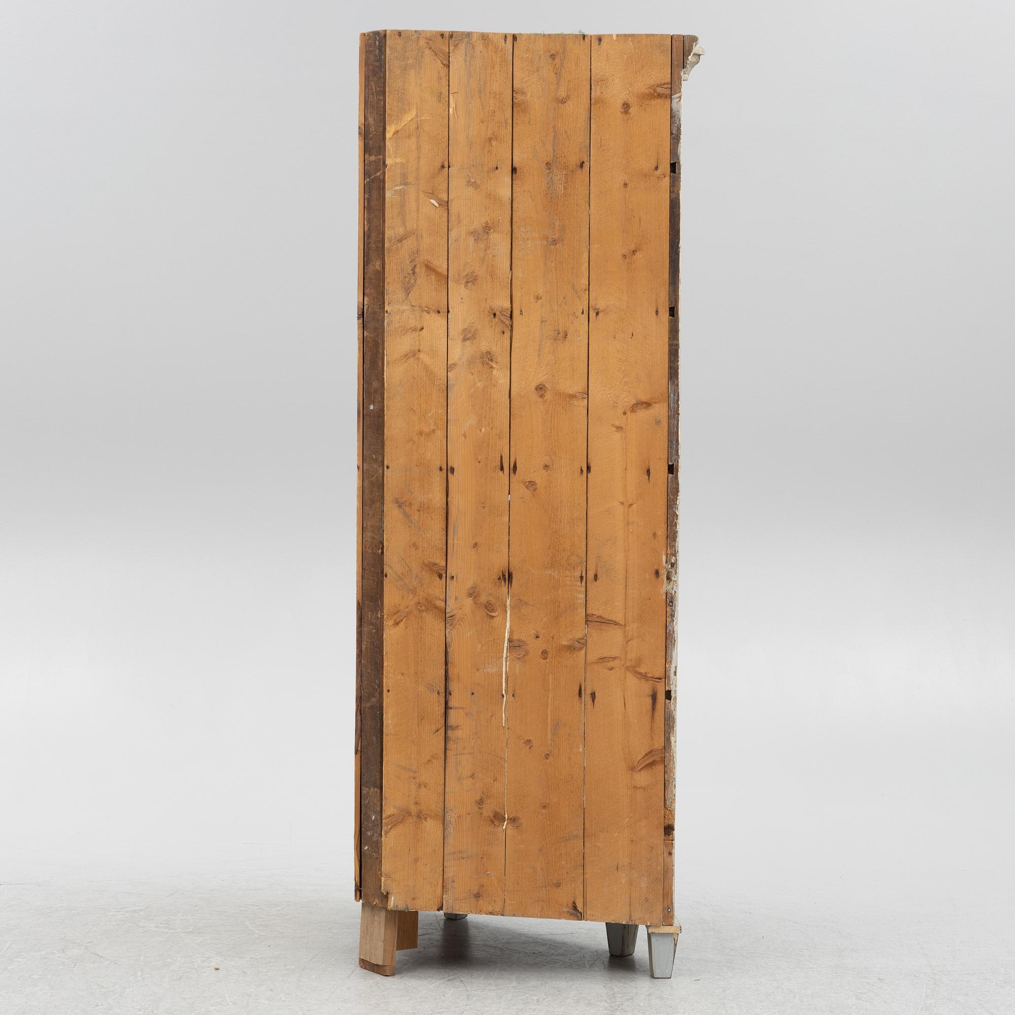 Corner cabinet, 19th century.
