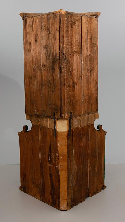 HÖRNSKÅP, allmoge, Värmland, 1800-talets första hälft.