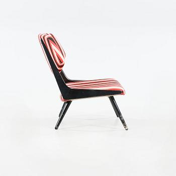 A chair by Svanthe Skogh, "nr 915", AB Hjertquist & Co, Nässjö, designed in 1955.