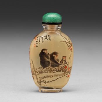 603. A chinese snuff bottle, 20th Century.