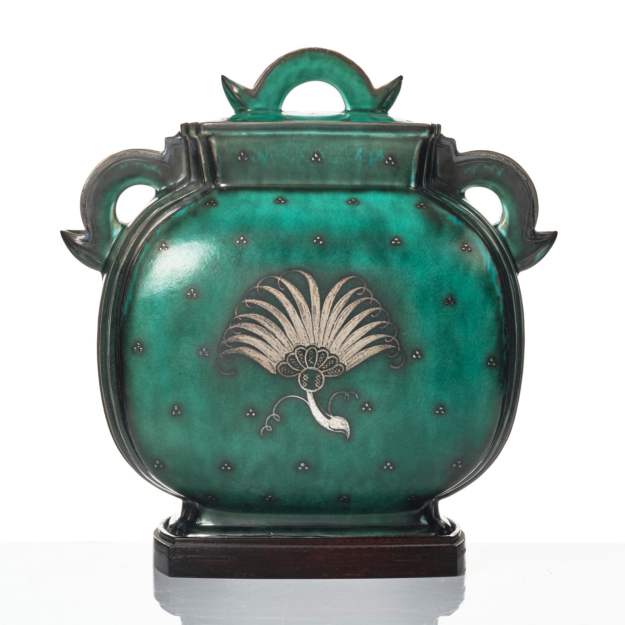 Wilhelm Kåge, a stoneware 'Argenta' urn with cover, model 935, Gustavsberg, Sweden, 1934.