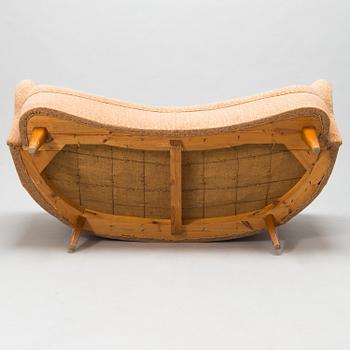 A 1940s sofa.