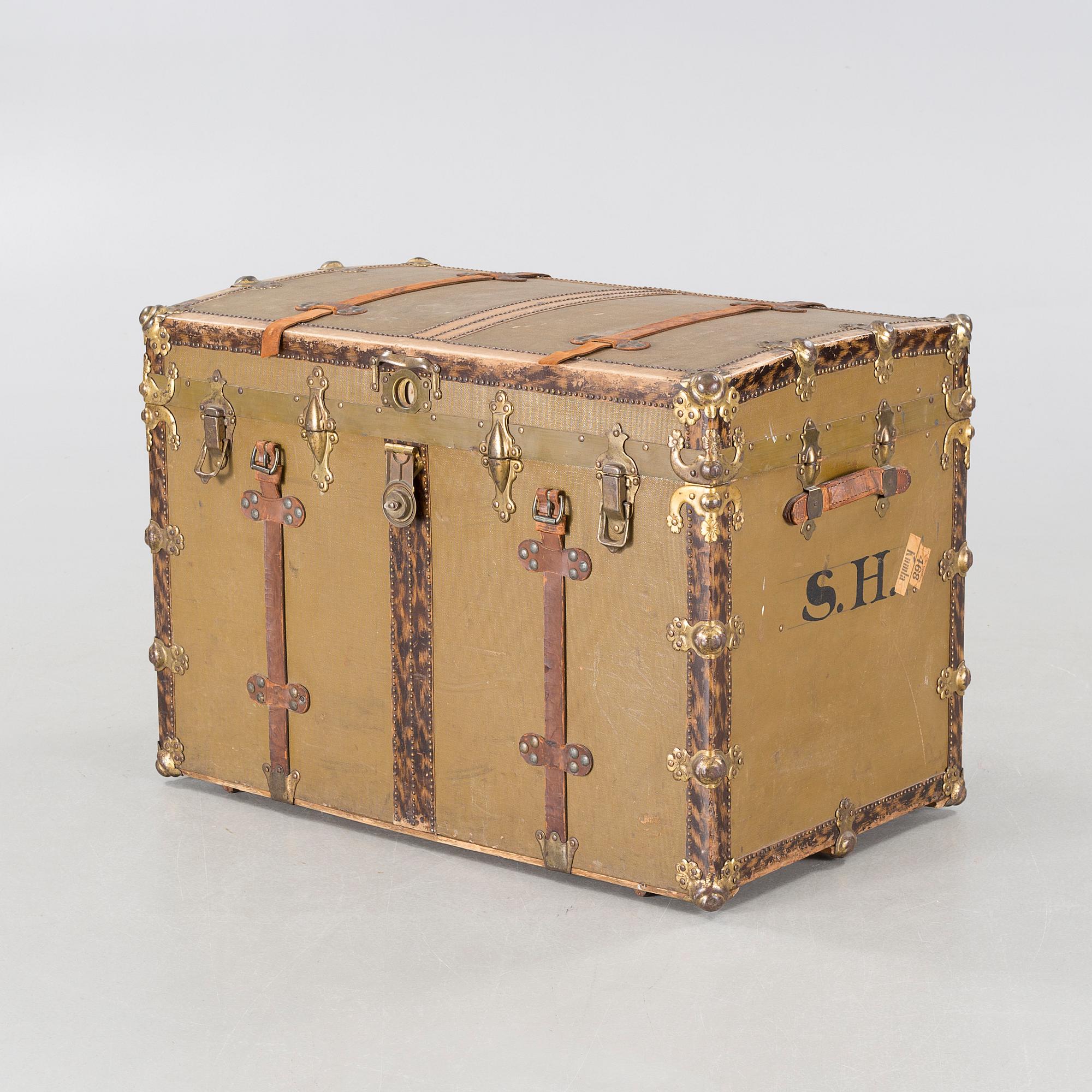 KOFFERT, omkring år 1900.