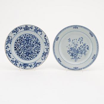 A group of nine Chinese blue and white plates and four dessert dishes, Qianlong and Jiaqing, 18th and 19th century.