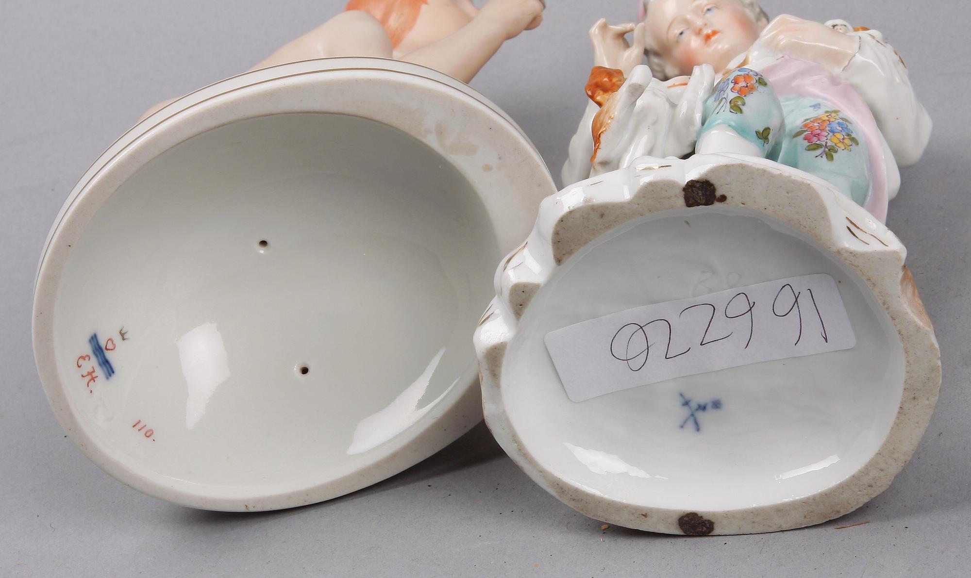 FIGURINER, 2 st, porslin, Gerhard Henning, Royal Copenhagen resp Meissenliknande märke. 1800- resp 1900-tal.