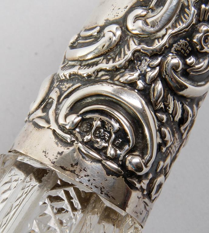 VASER/FLACONGER ett par. Glas och silver. England, Birmingham 1903.
