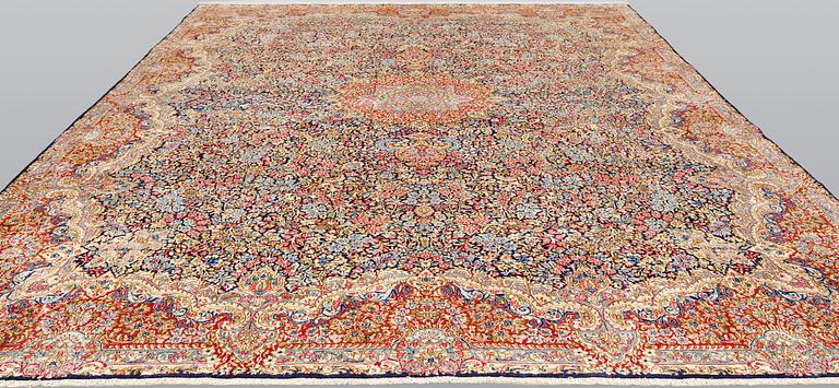 Carpet, Kirman lavash millefiore, 386 x 303 cm.