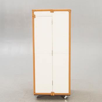 A 21st century leather trunk.