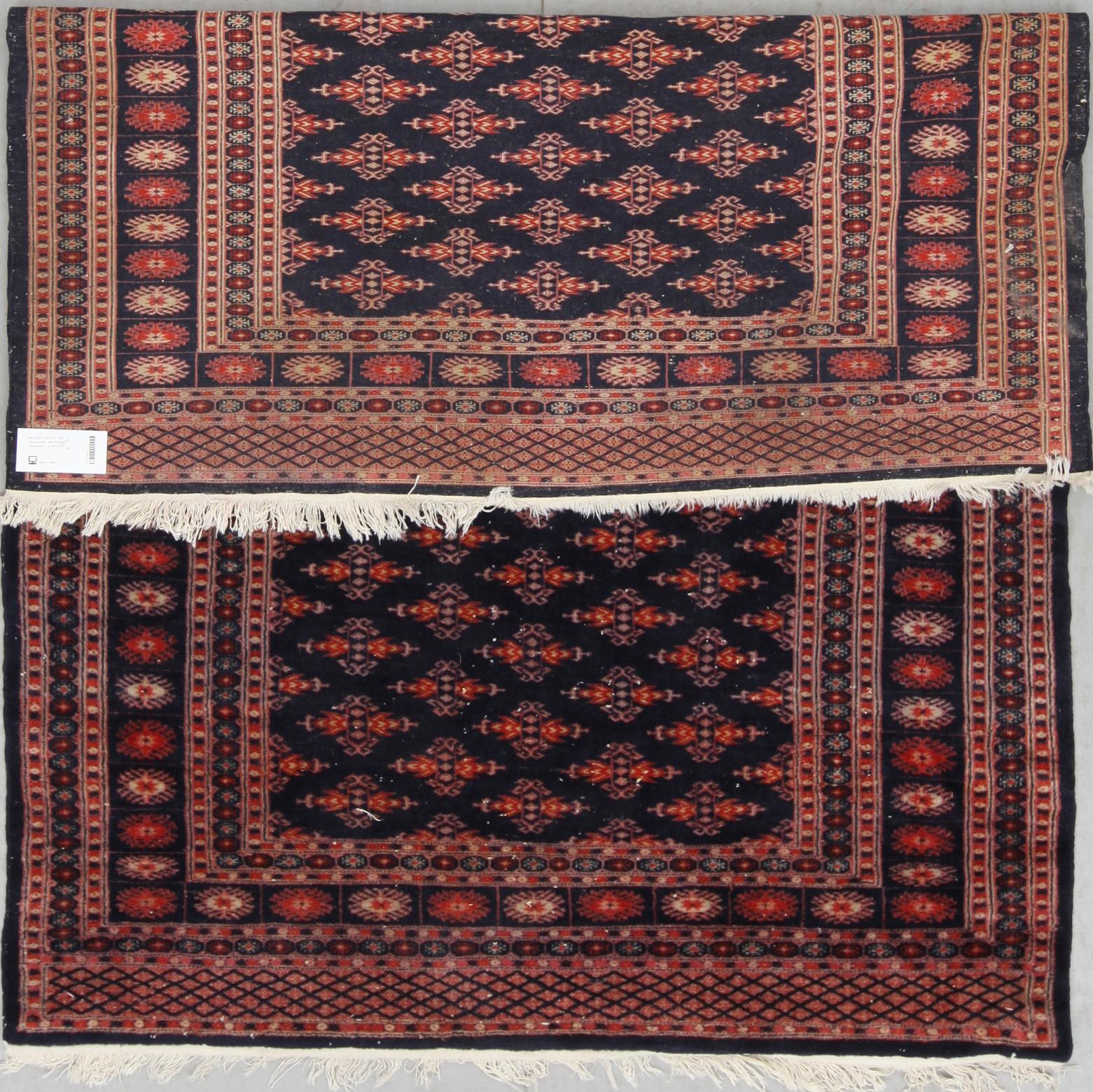 MATTA, old, Orientalisk, sannolikt Kashmere, ca 181x126.