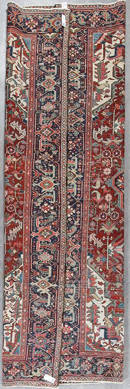 SEMI-ANTIQUE HERIZ, Ca 315x220 cm.