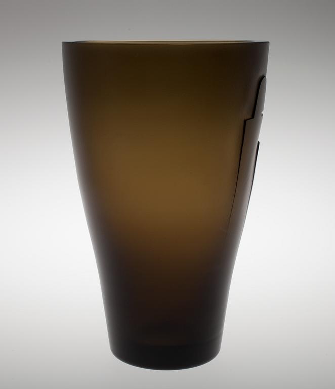 Gunnel Nyman, A VASE.