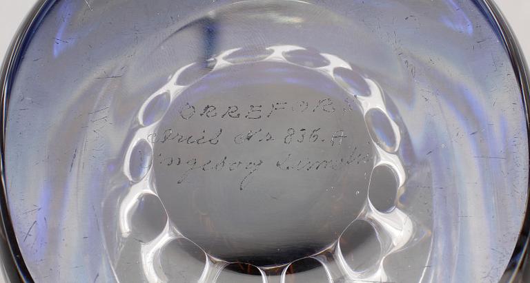 VAS, glas, ariel, Ingeborg Lundin. Sign o nr 836A.