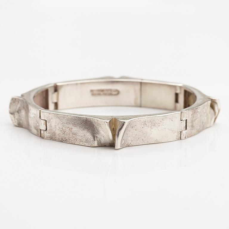 BJÖRN WECKSTRÖM, A sterling silver bracelet "Ceres". Lapponia, Helisnki 1970.