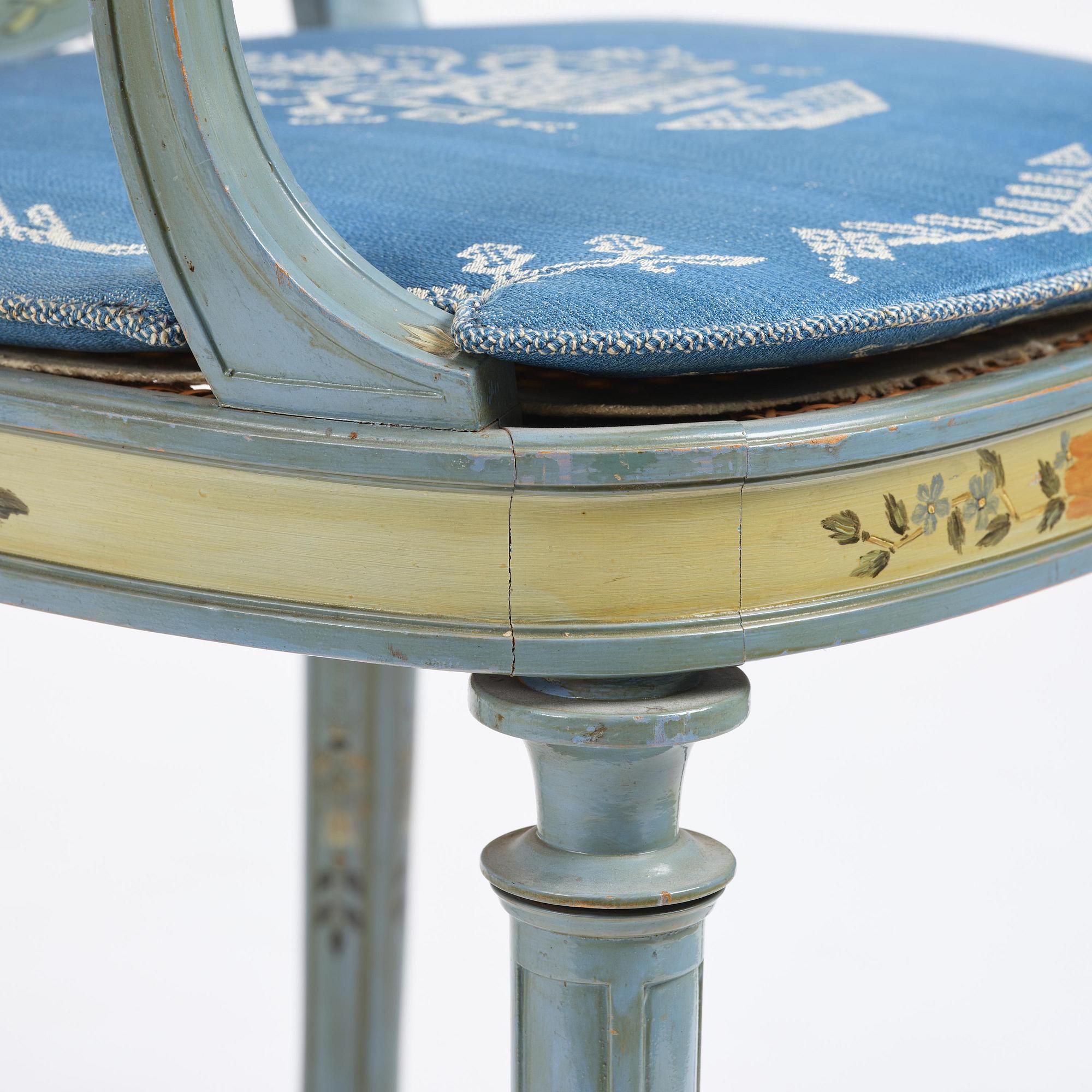 Carl Malmsten, a pair of Swedish Grace chairs, cabinetmaker Albin Johansson, Stockholm, for Villa Kvikkjokk, 1927.