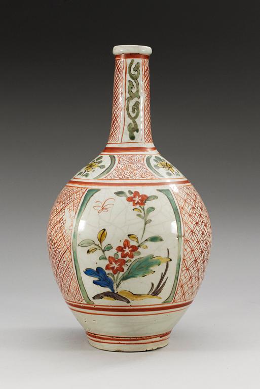 A Japanese vase, second half of 17th Century.