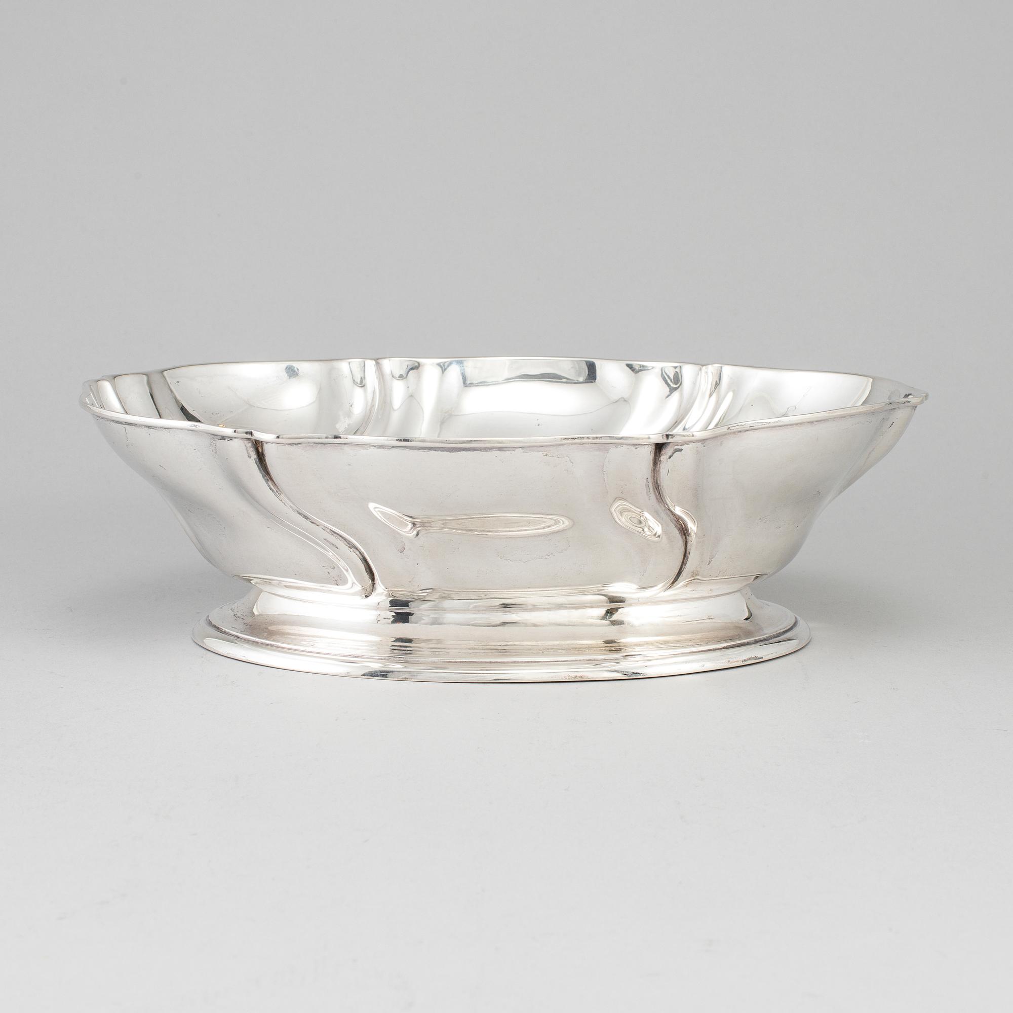A Danish early 20th century silver bowl/jardiniere, marked Copenhagen 1920.
