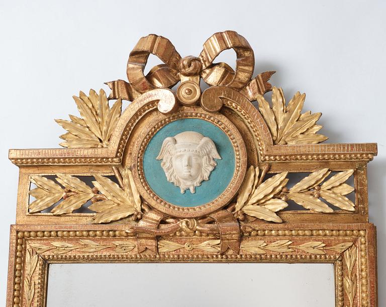 Spegel, tillskriven Pehr Ljung (1743-1819), bildhuggare i Stockholm, Gustaviansk.