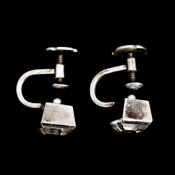 ÖRHÄNGEN, 1 par, silver, Wiwen Nilsson, Lund 1967, med bergkristall.