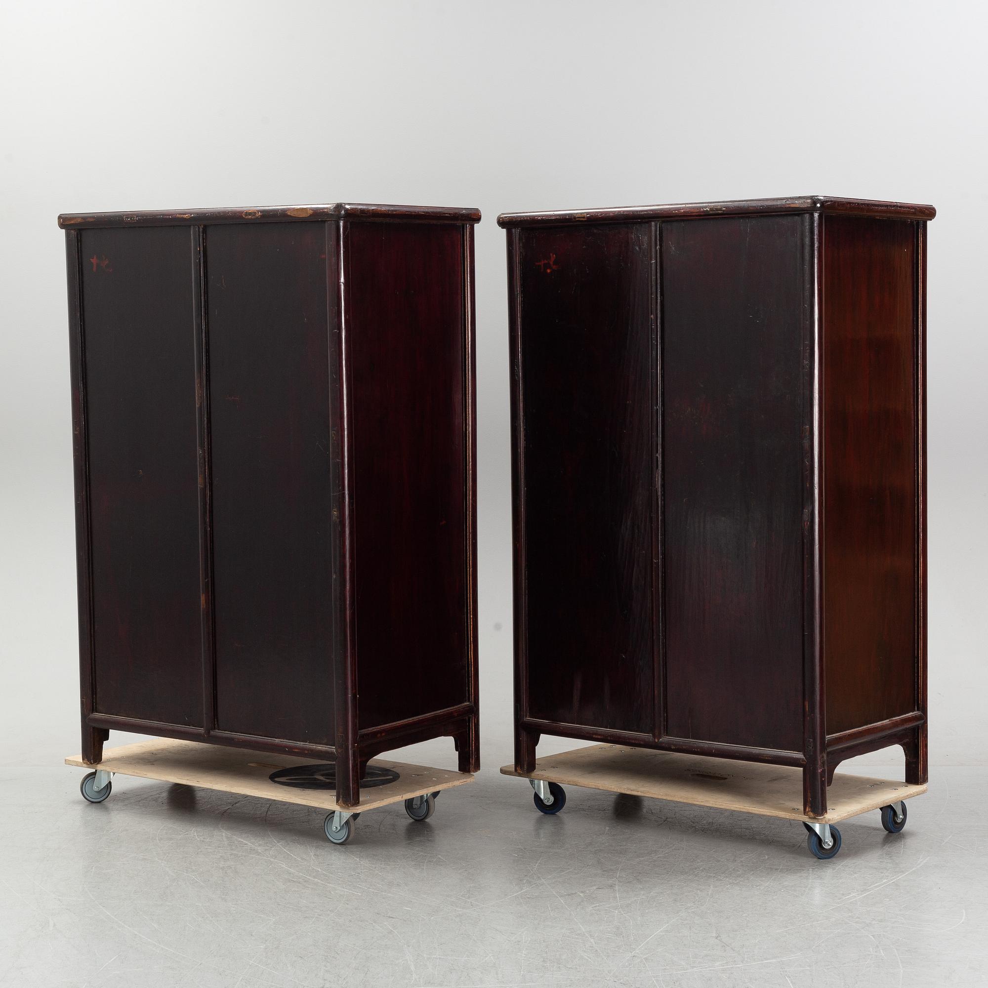 A pair of Chinese cabinets, 20th Century.