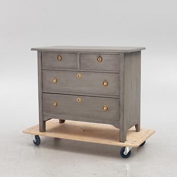 A chest of drawers, first half of the 20th century.