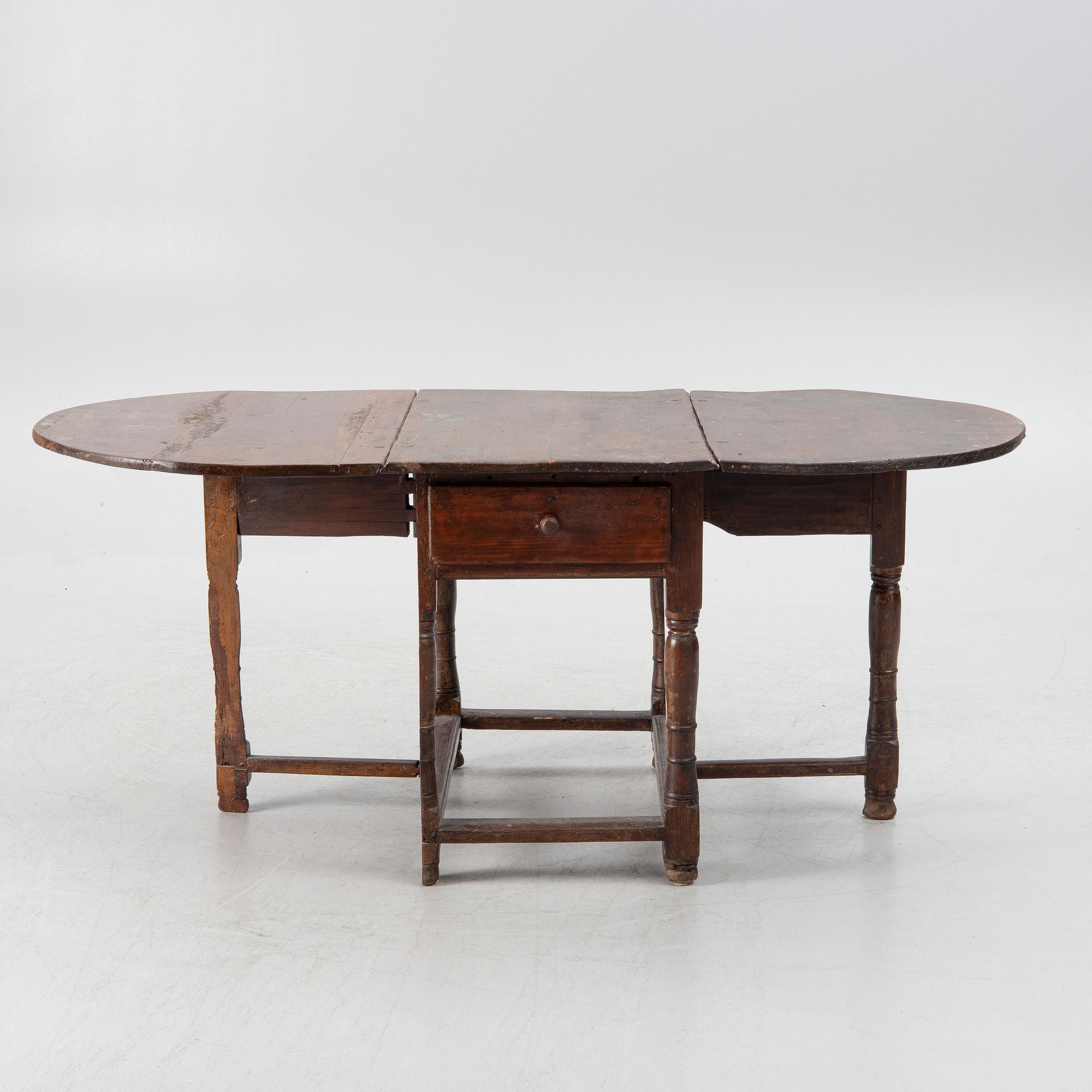 Drop-leaf table, 18th/19th century.