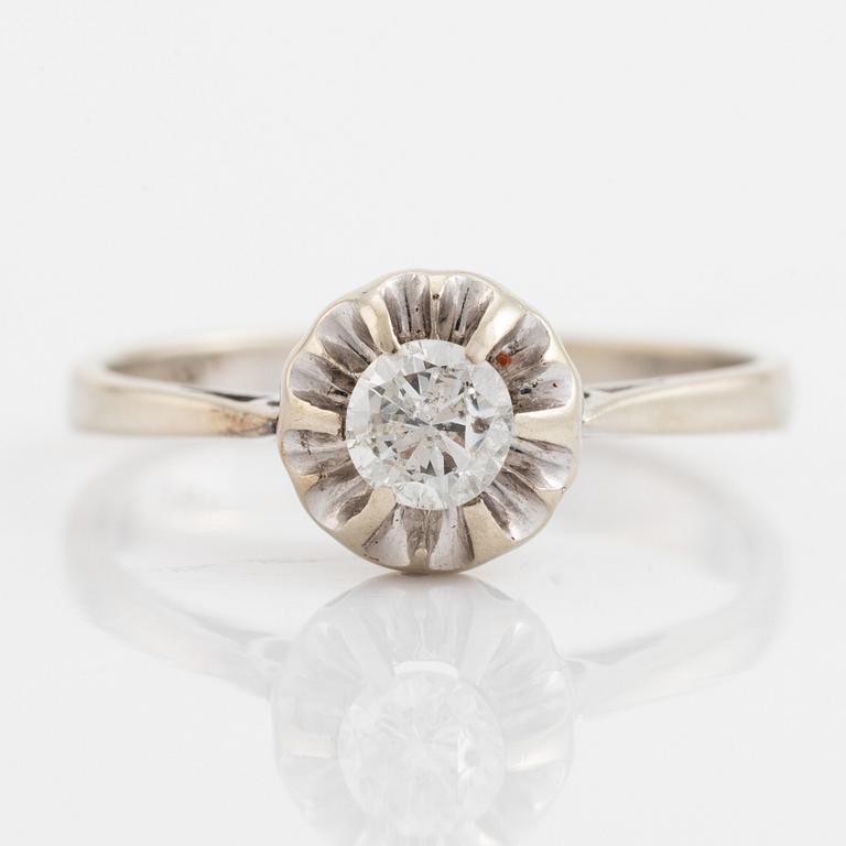 Brilliant cut diamond ring.