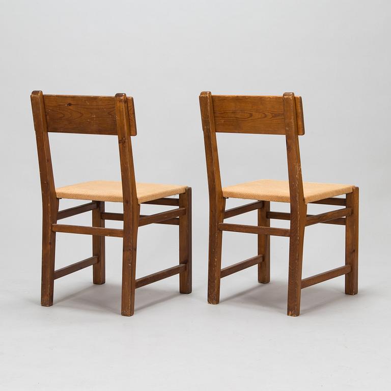 Aino Aalto, Four 1940's '1061D' chairs for O.Y. Huonekalu-ja Rakennustyötehdas A.B.