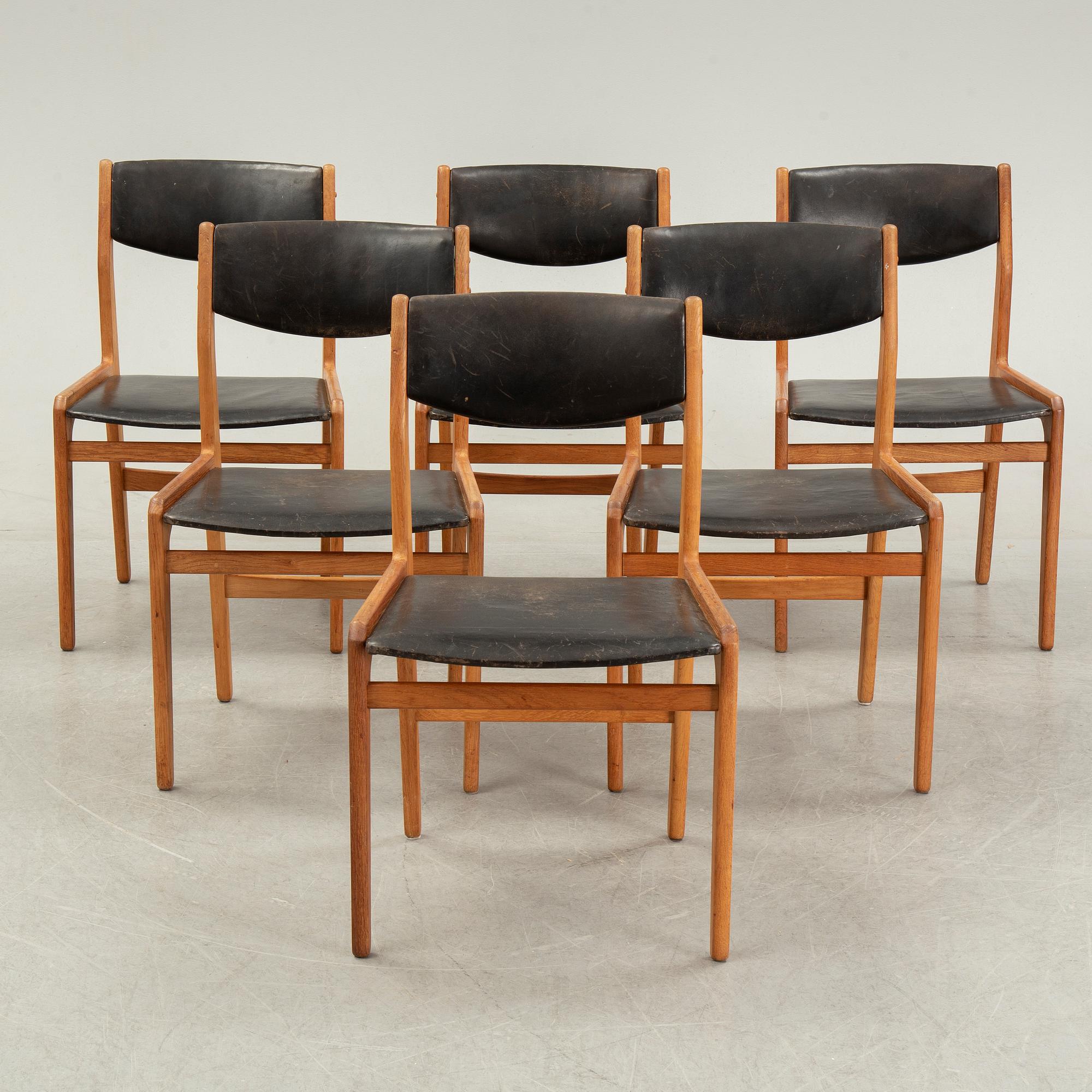 Knud Andersen, a set of six chairs for J.C.A Andersen, Aarhus, Denmark and a dinner table from Troeds, Bjärnum.