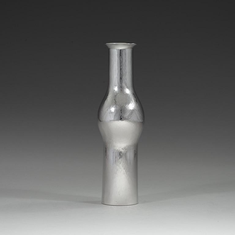 A Sigurd Persson sterling vase, Stockholm 1973, executed by Johann Wist.