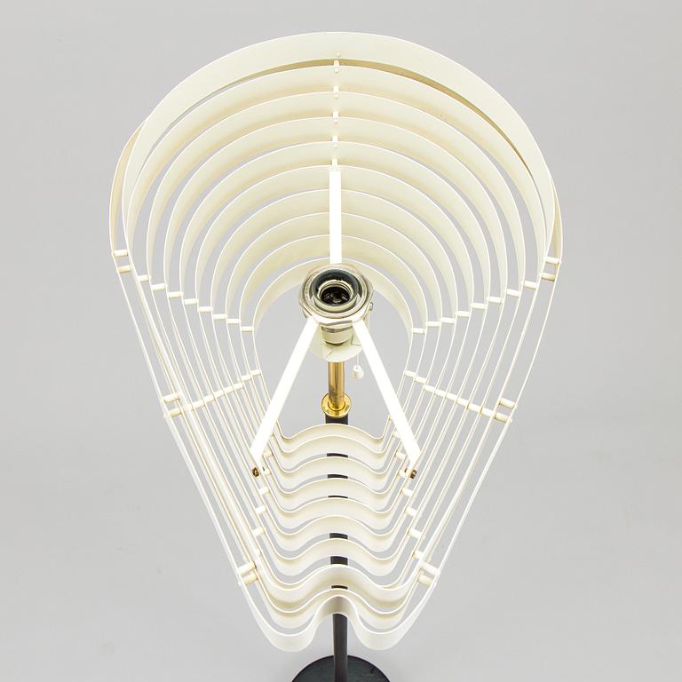 Alvar Aalto, 'Angel wing' model A 805 floor light manufactured by Valaisinpaja Oy, end of 20th century.