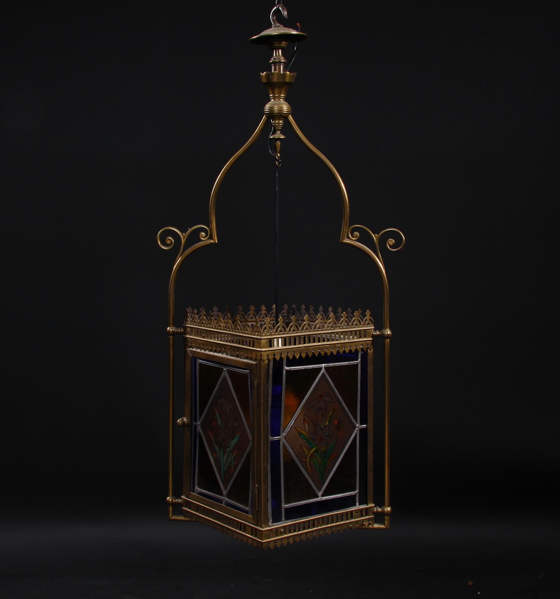 TAKLYKTA, mässing, glas, tidigt 1900-tal. H 87.