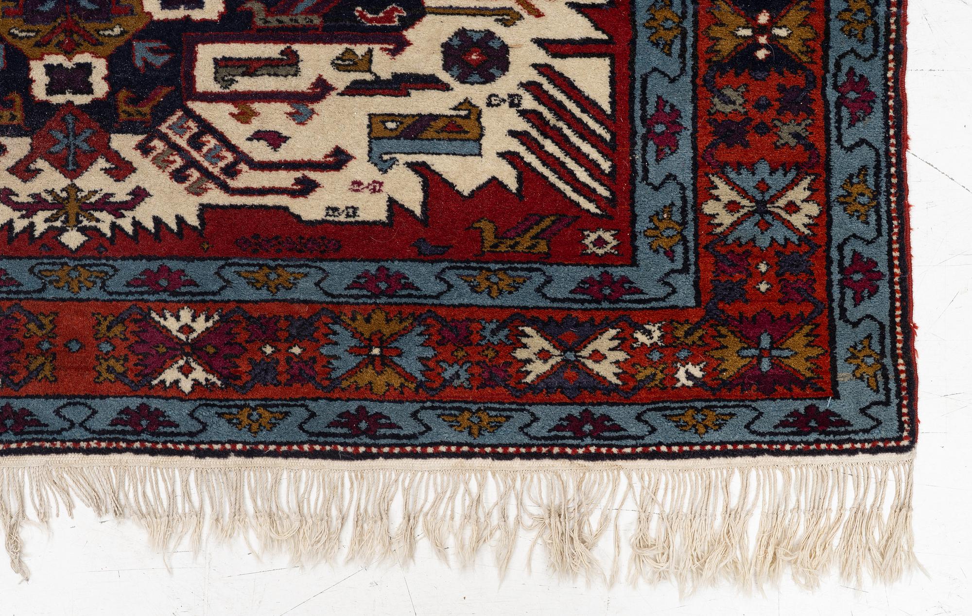 Carpet, northwest Persian, approx. 230 x 150 cm.