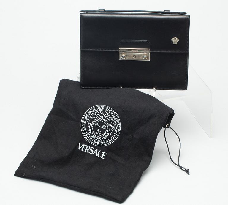 VÄSKA, Versace.