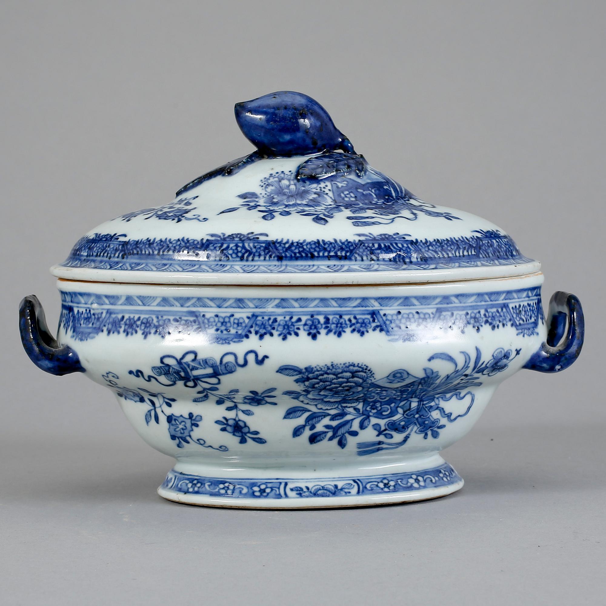 TERRIN, porslin, Kina, Qianlong (1736-95).