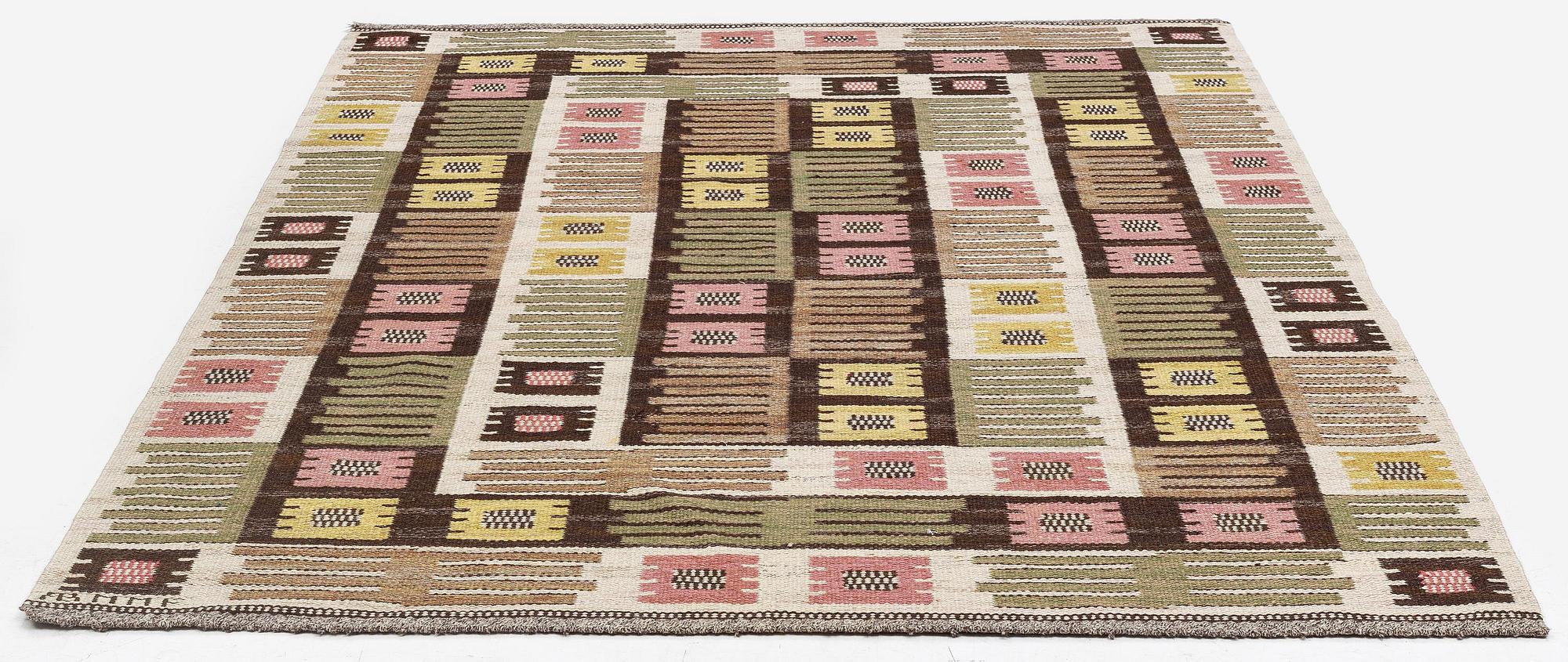 Märta Måås-Fjetterström, matta, "Nyponblomman", rölakan, ca 241 x 170 cm, signerad AB MMF.