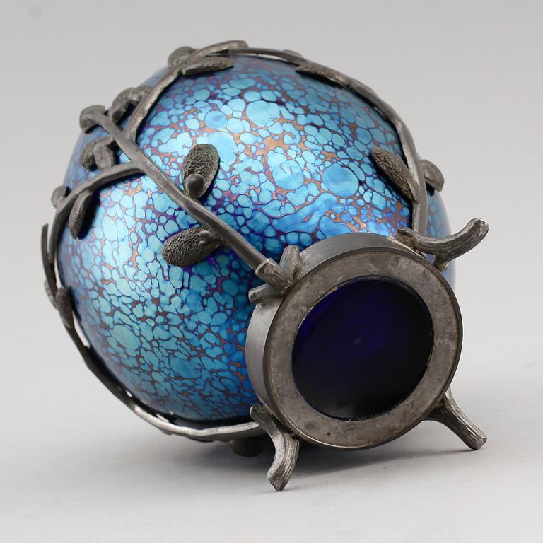 VAS, glas, Lötz, 1900-talets första hälft.