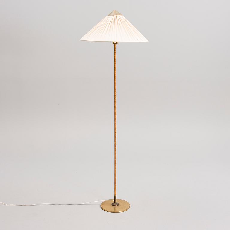 PAAVO TYNELL, LATTIAVALAISIN. Valmistaja Taito Oy, 1930-luku.