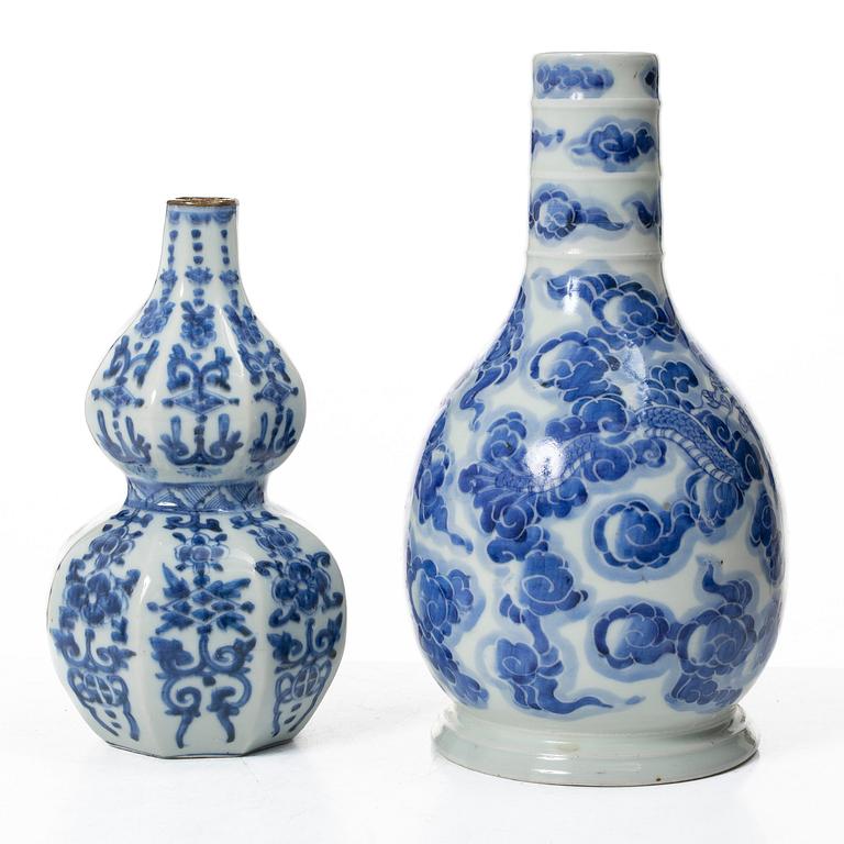 Two blue and white vases, possible for the islamic market, Qing dynasty, 18/19th century.