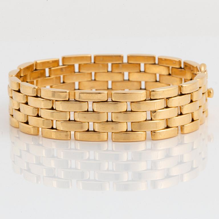 An 18K gold Cartier bracelet "Maillon Panthere".