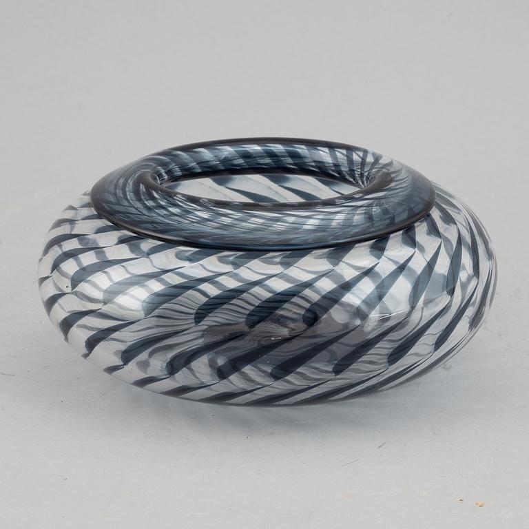 Ingeborg Lundin, skål/vas, glas, Orrefors 1966.